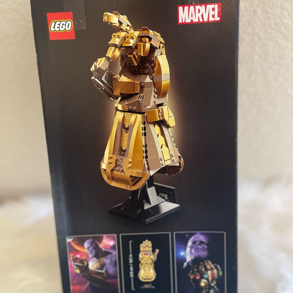 LEGO Marvel Infinity Gauntlet with Gold and Colorful Stones new in box - Picture 4 of 6